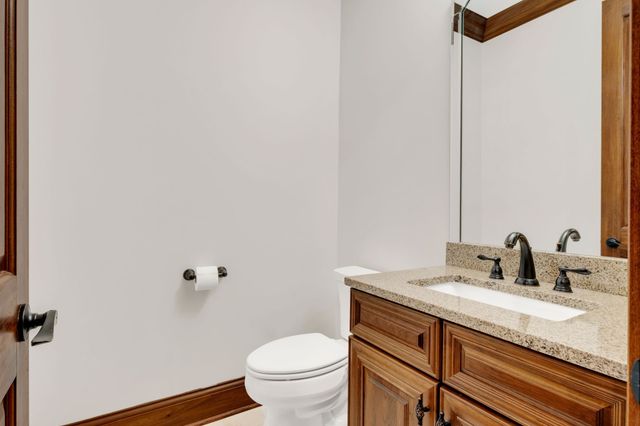 5915 Hillsboro Pike, Nashville, TN 37215