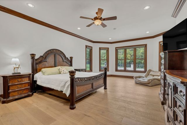 5915 Hillsboro Pike, Nashville, TN 37215