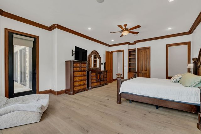 5915 Hillsboro Pike, Nashville, TN 37215