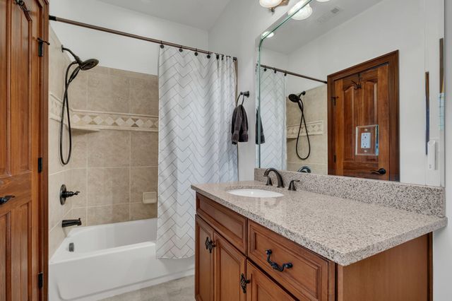 5915 Hillsboro Pike, Nashville, TN 37215