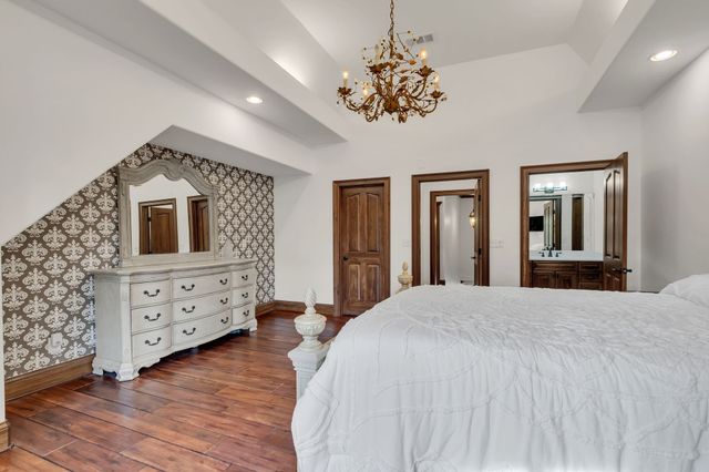 5915 Hillsboro Pike, Nashville, TN 37215