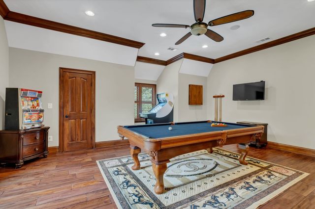 5915 Hillsboro Pike, Nashville, TN 37215