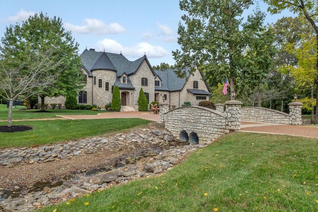 5915 Hillsboro Pike, Nashville, TN 37215