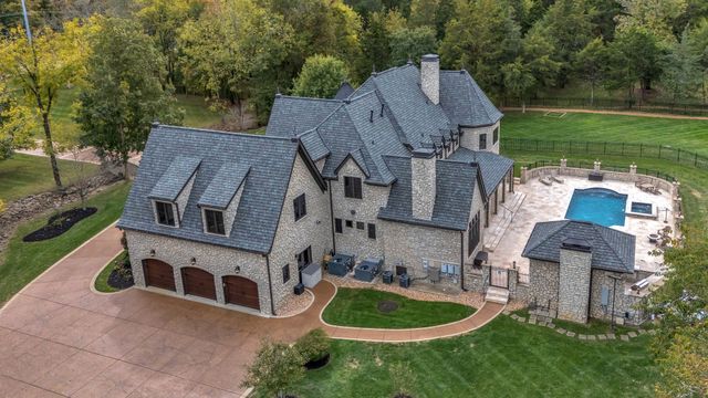 5915 Hillsboro Pike, Nashville, TN 37215