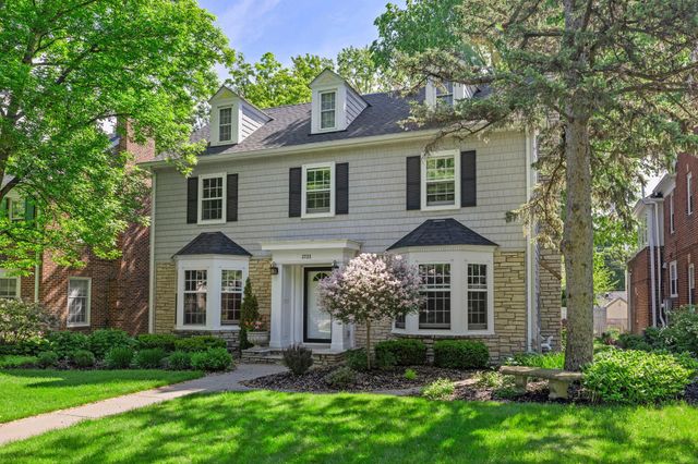 3725 Glenhurst Avenue, Saint Louis Park, MN 55416