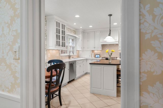 3725 Glenhurst Avenue, Saint Louis Park, MN 55416