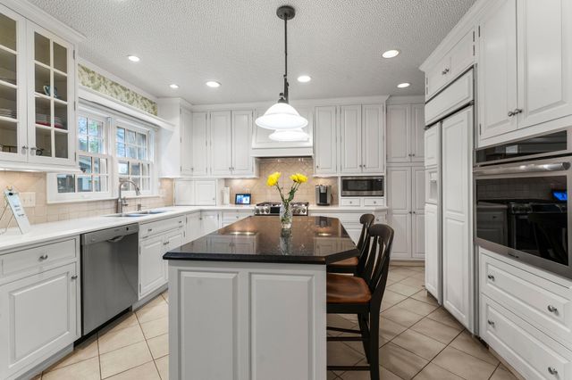 3725 Glenhurst Avenue, Saint Louis Park, MN 55416