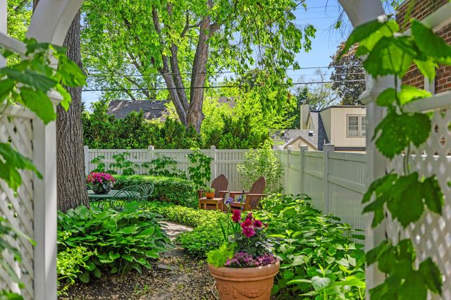 3725 Glenhurst Avenue, Saint Louis Park, MN 55416