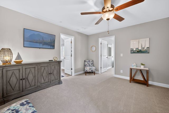 521 Evans Dr, Tullahoma, TN 37388