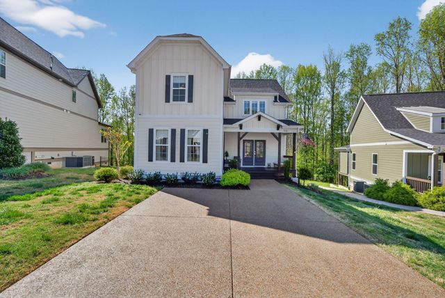 521 Evans Dr, Tullahoma, TN 37388