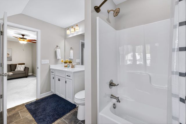 521 Evans Dr, Tullahoma, TN 37388