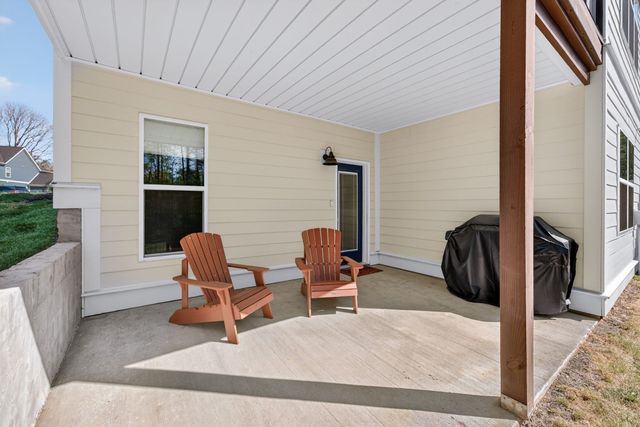 521 Evans Dr, Tullahoma, TN 37388