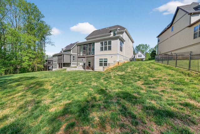 521 Evans Dr, Tullahoma, TN 37388