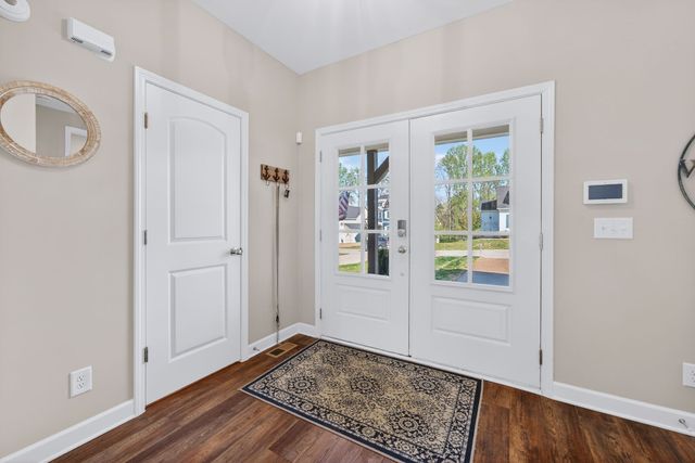 521 Evans Dr, Tullahoma, TN 37388