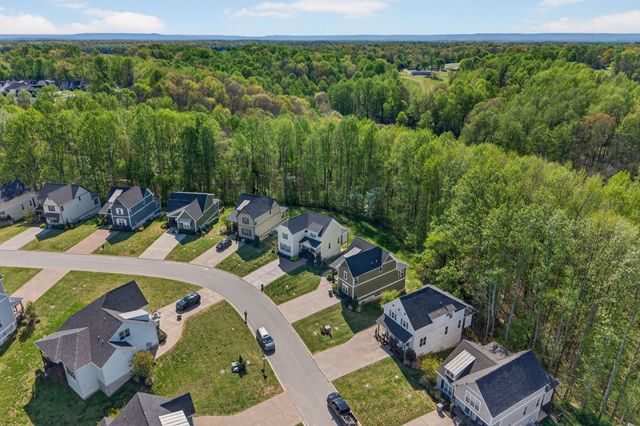 521 Evans Dr, Tullahoma, TN 37388
