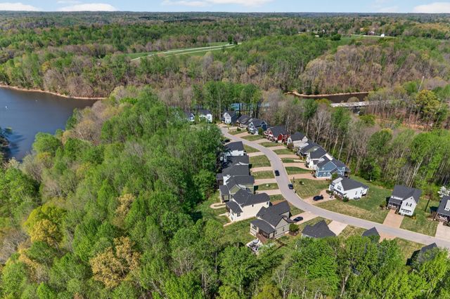 521 Evans Dr, Tullahoma, TN 37388