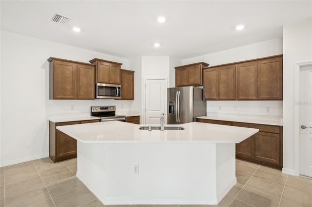 32665 RUSTIC RISE ROAD, San Antonio, FL 33576