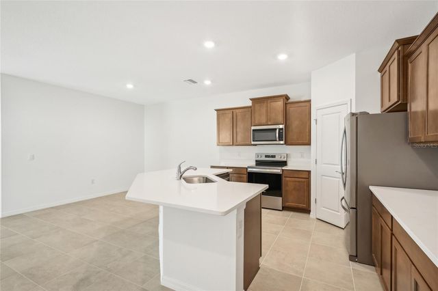 32665 RUSTIC RISE ROAD, San Antonio, FL 33576