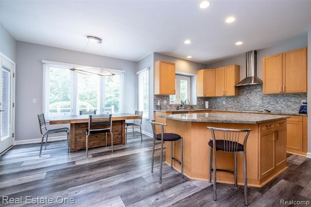 4488 Philip, Commerce Twp, MI 48382