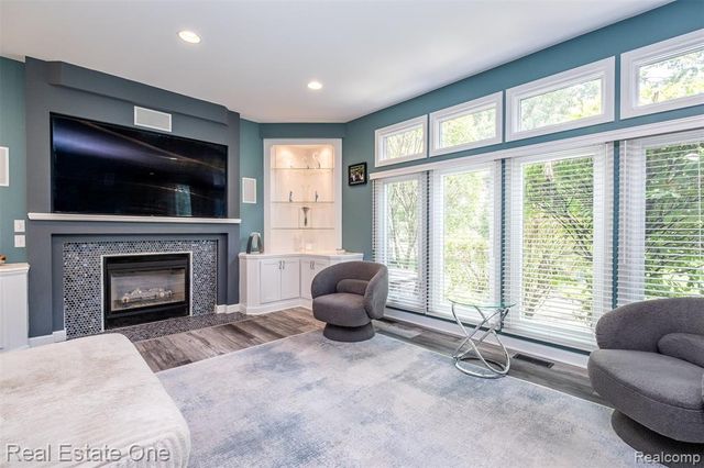 4488 Philip, Commerce Twp, MI 48382