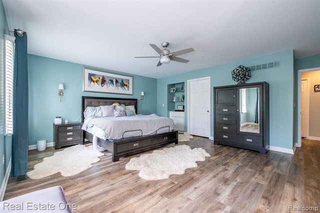 4488 Philip, Commerce Twp, MI 48382