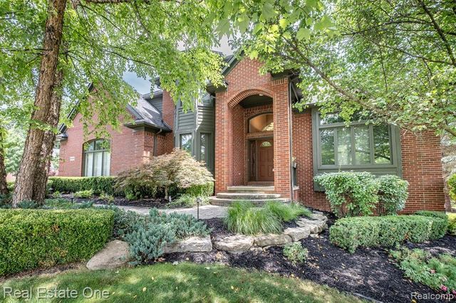 4488 Philip, Commerce Twp, MI 48382