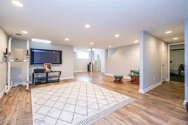 4488 Philip, Commerce Twp, MI 48382