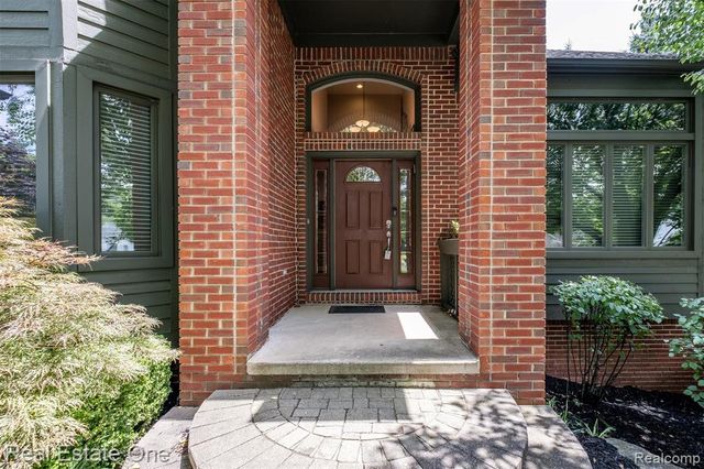 4488 Philip, Commerce Twp, MI 48382