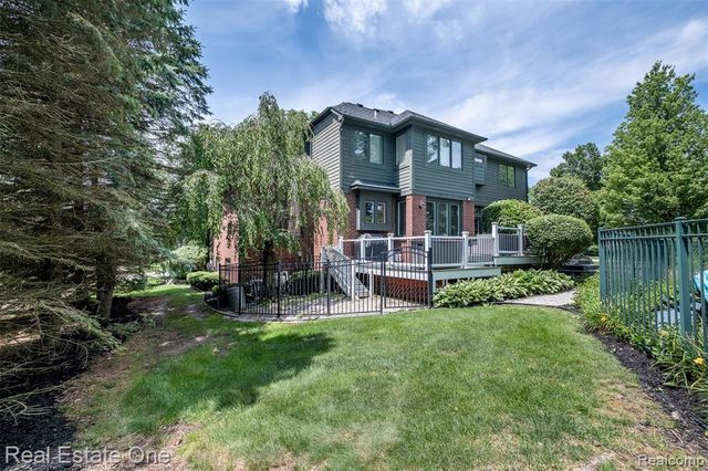 4488 Philip, Commerce Twp, MI 48382