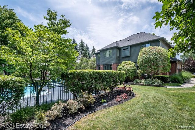 4488 Philip, Commerce Twp, MI 48382