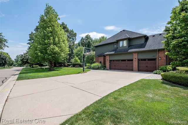 4488 Philip, Commerce Twp, MI 48382