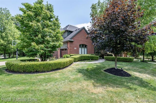 4488 Philip, Commerce Twp, MI 48382