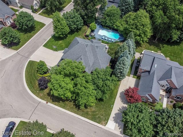 4488 Philip, Commerce Twp, MI 48382