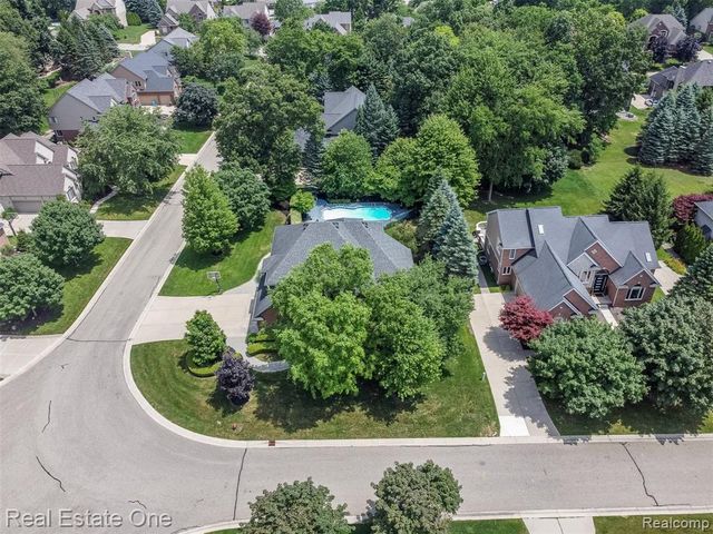4488 Philip, Commerce Twp, MI 48382