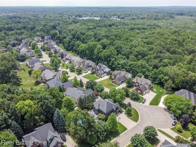 4488 Philip, Commerce Twp, MI 48382
