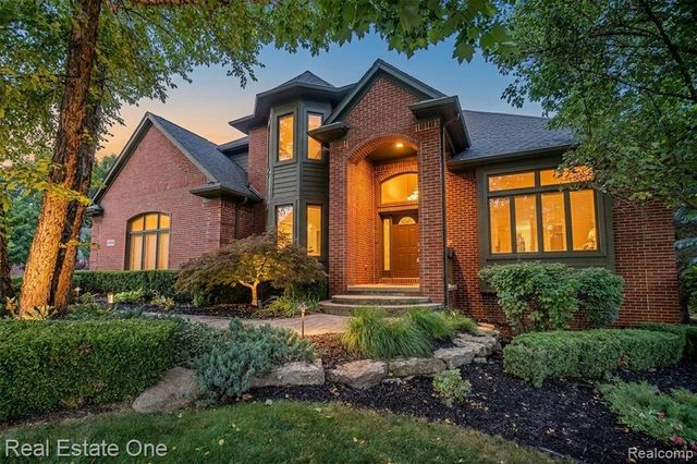 4488 Philip, Commerce Twp, MI 48382