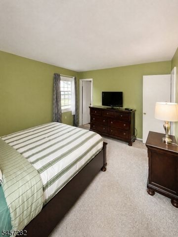 417 Madison Ave, Monroe Twp., NJ 08831