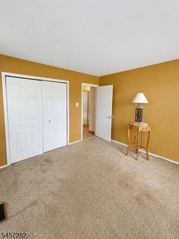 417 Madison Ave, Monroe Twp., NJ 08831