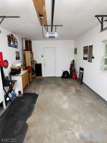 417 Madison Ave, Monroe Twp., NJ 08831