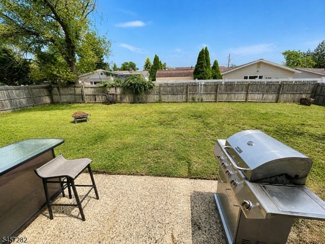 417 Madison Ave, Monroe Twp., NJ 08831