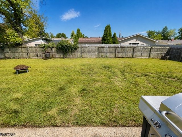 417 Madison Ave, Monroe Twp., NJ 08831