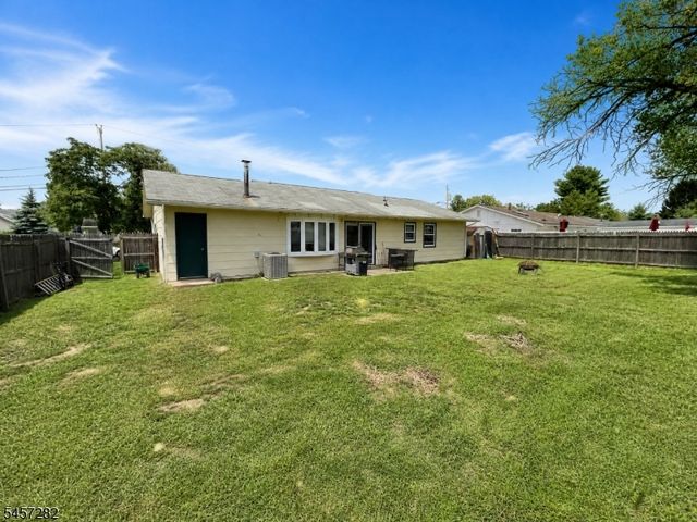 417 Madison Ave, Monroe Twp., NJ 08831
