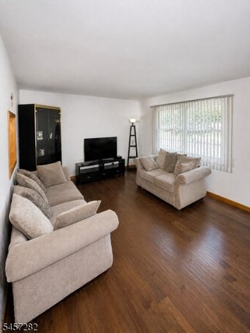 417 Madison Ave, Monroe Twp., NJ 08831
