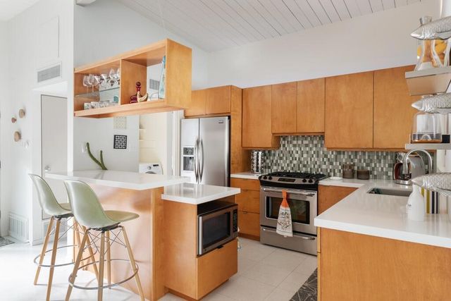 282 N Orchid Tree Lane, Palm Springs, CA 92262