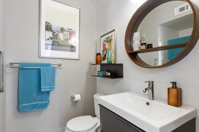 282 N Orchid Tree Lane, Palm Springs, CA 92262