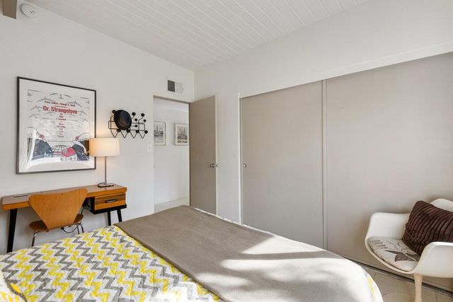 282 N Orchid Tree Lane, Palm Springs, CA 92262