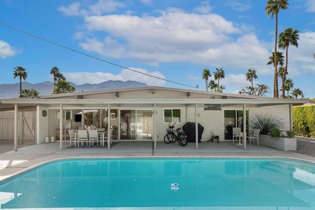 282 N Orchid Tree Lane, Palm Springs, CA 92262
