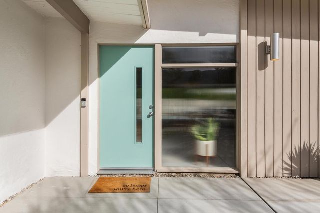 282 N Orchid Tree Lane, Palm Springs, CA 92262