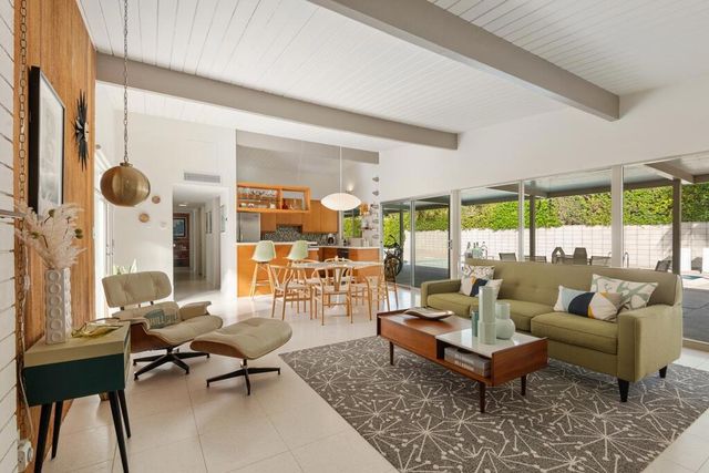 282 N Orchid Tree Lane, Palm Springs, CA 92262