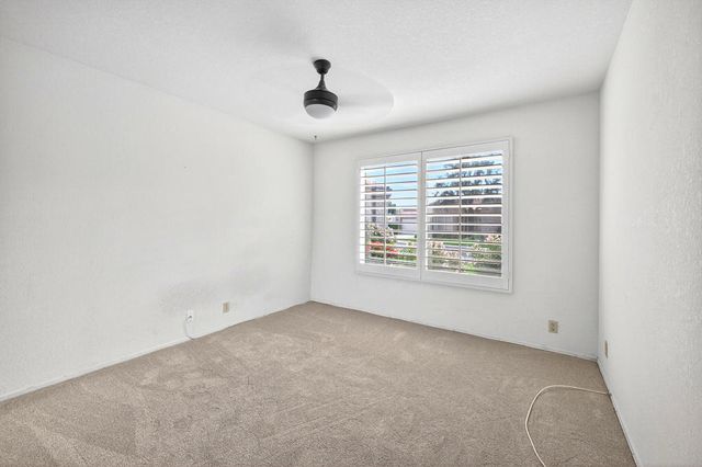 48131 Via Hermosa, La Quinta, CA 92253